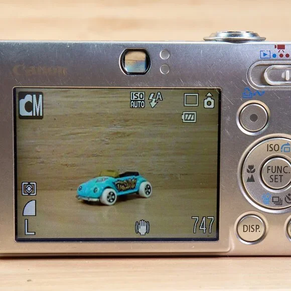 Canon PowerShot SD770 IS Digital Camera Silver 10MP 3x Optical Zoom - Picture 8 of 10